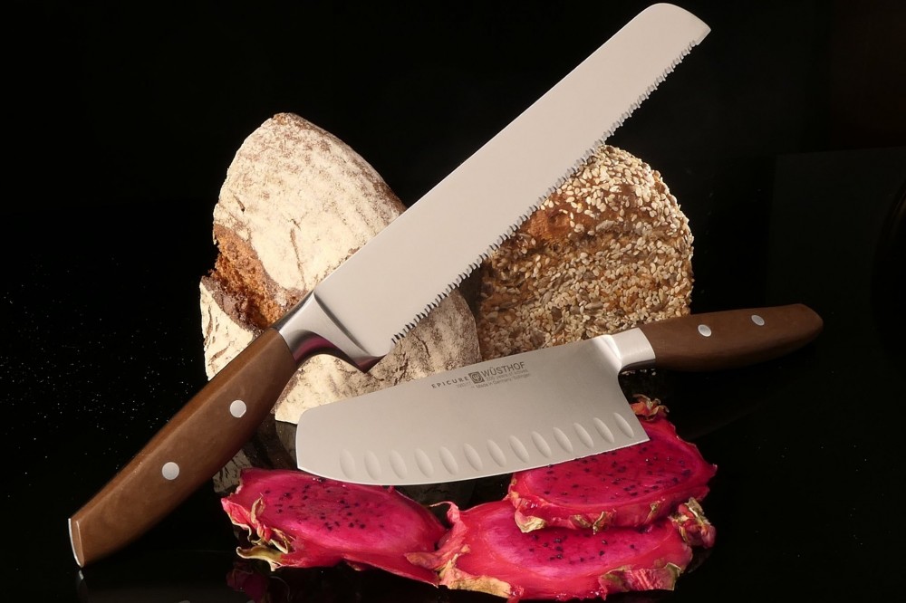 Messer Wien Brotmesser und Santoku Epicure von Wsthof. Klinge: hochlegierter Edelstahl, 58 HRC, geschmiedet. Griff: Naturfaserverbundstoff. kochmesser wuesthof epicure naturfasergriff geschmiedet rostfrei solingen